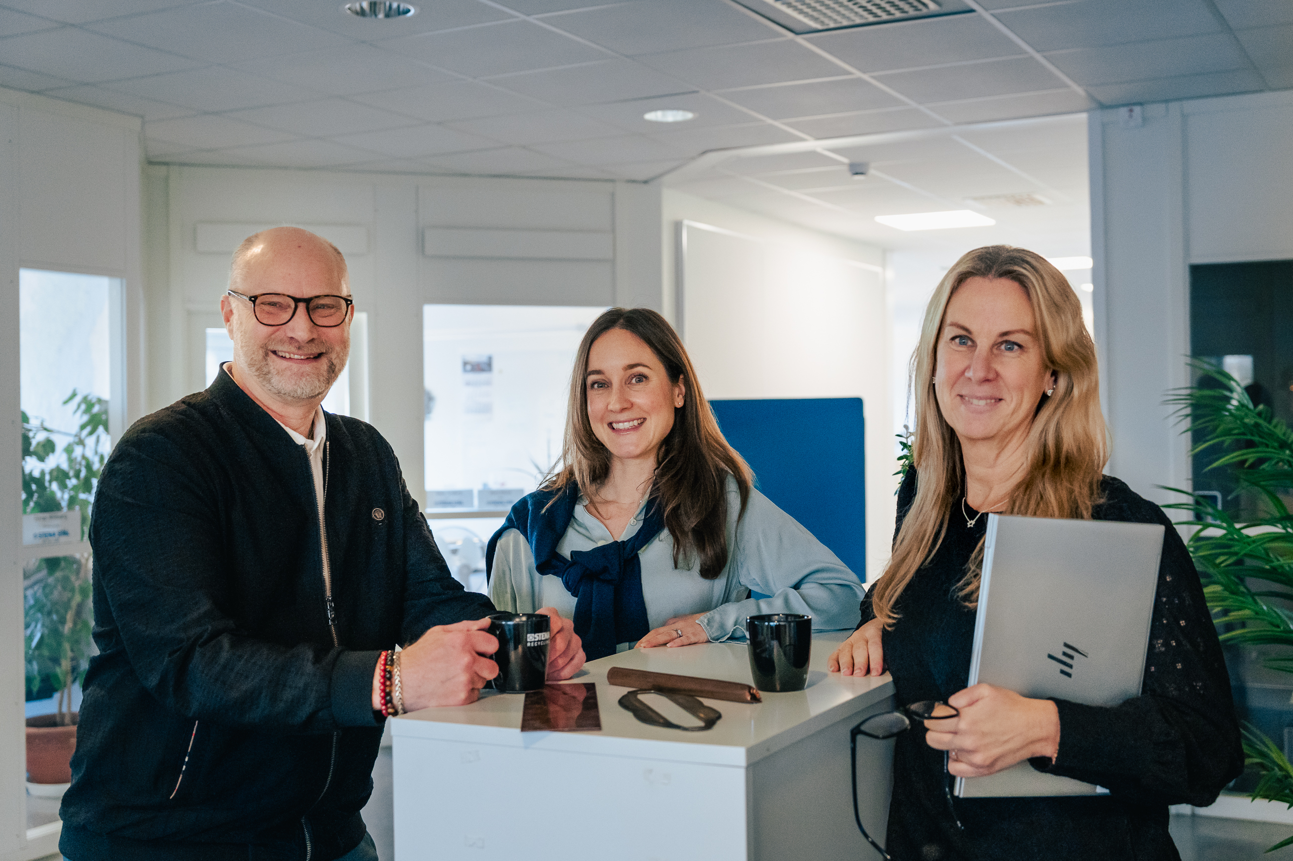 Kvinna i kontorsmiljö