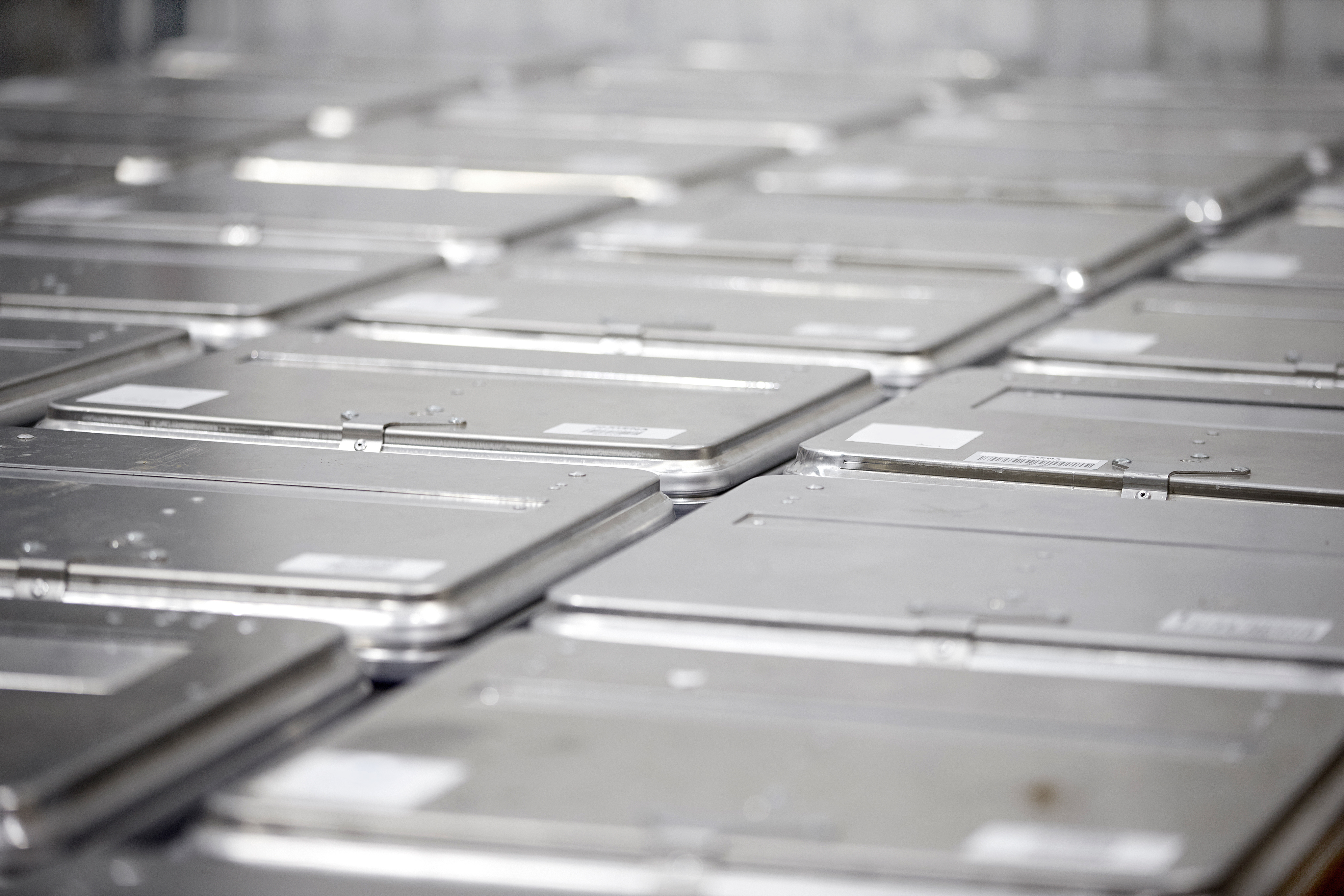 Locken av flera Stena Confidential kärl