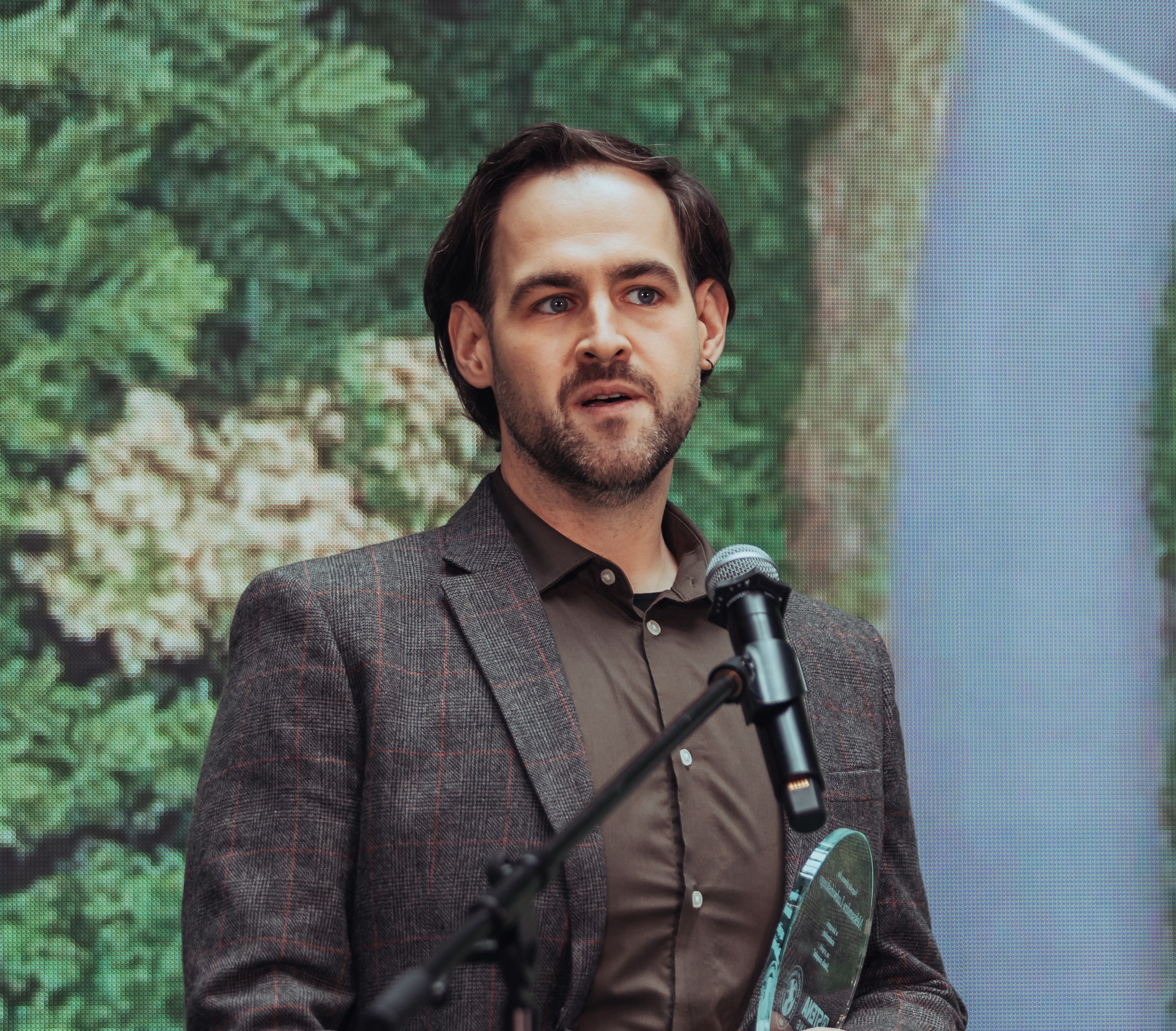 Aleksander Ludwiński podczas odebrania nagrody Stena Circular Economy Award