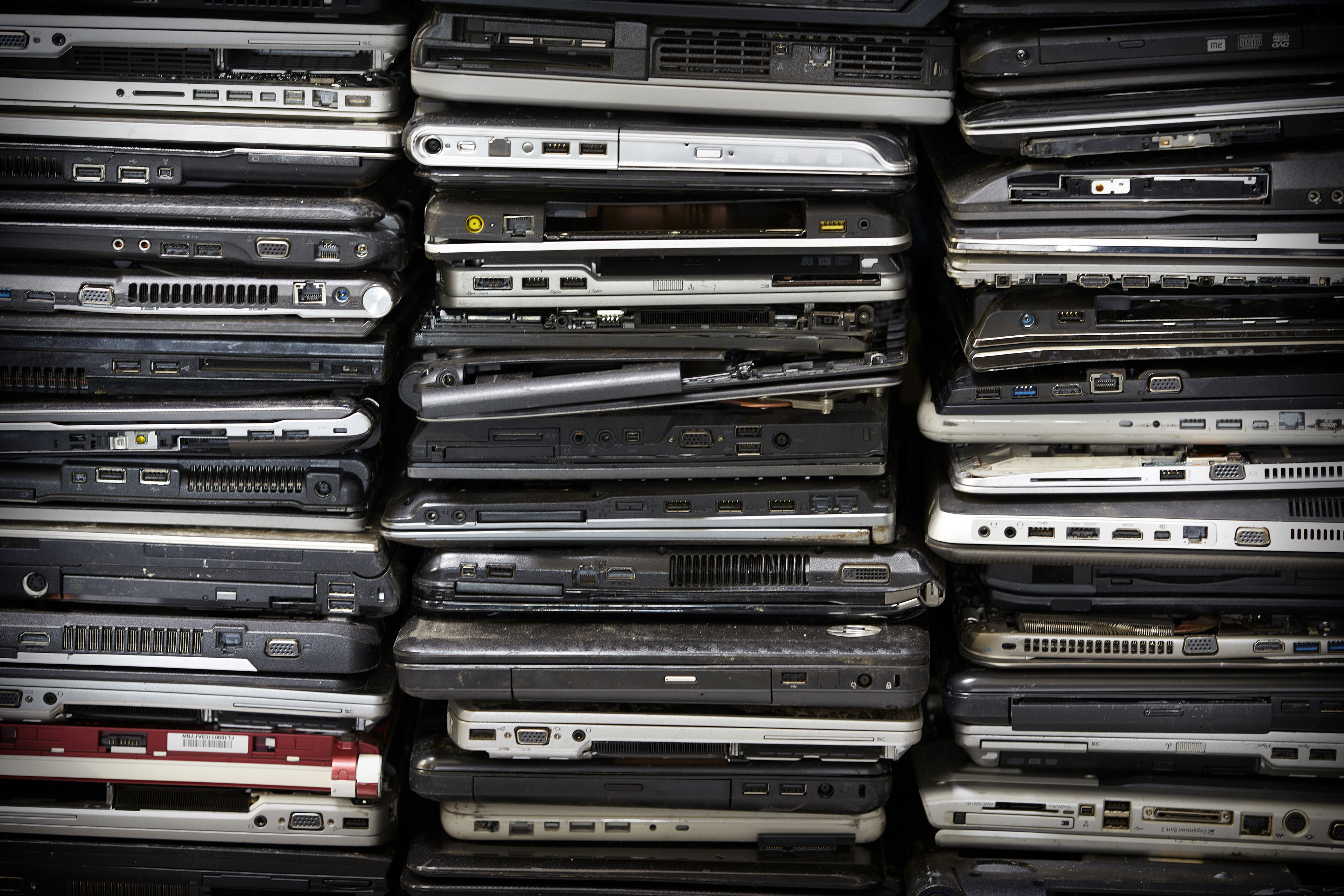 Tietokoneet vaativat usein tietoturvallisen tuhouksen